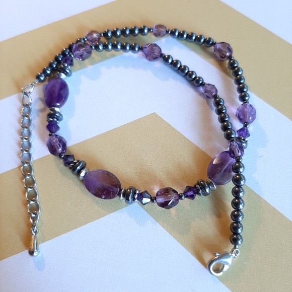 Artisan hematite necklace and earring set - Picture 3 of 5